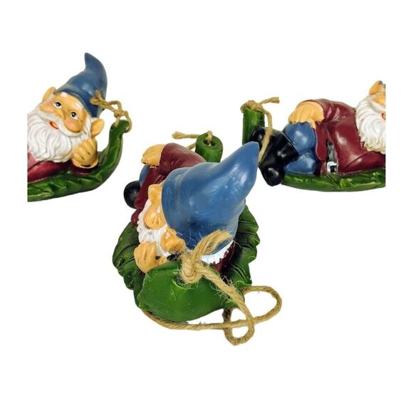 Garden Gnome Hanging in a Leaf Hammock Figurine 8" Outdoor Figurine Decor NEW - Picture 5 of 8